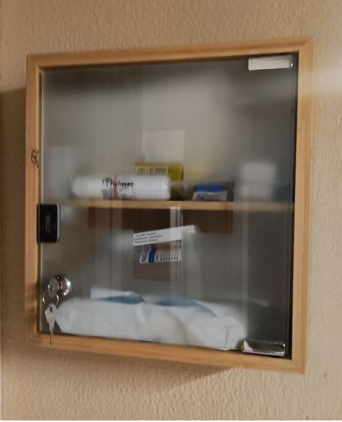 Armadietto pronto soccorso in veranda